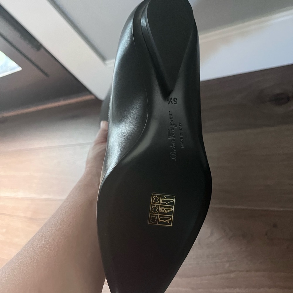 Gorgeous, brand new GIFTABLE boots, size 5.5 - Picture 2 of 6
